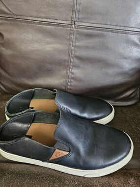 OluKai Women's Black Slip-On Leather Loafers with Tan Accent